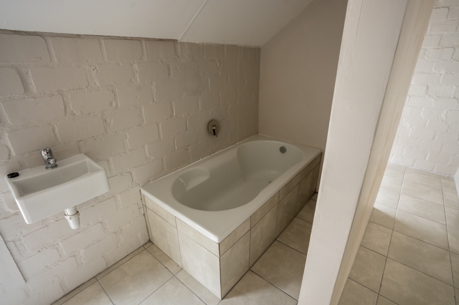 To Let 2 Bedroom Property for Rent in Wellington Central Western Cape
